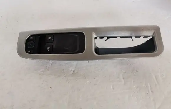 Volvo C30 Electric window control switch 30710783