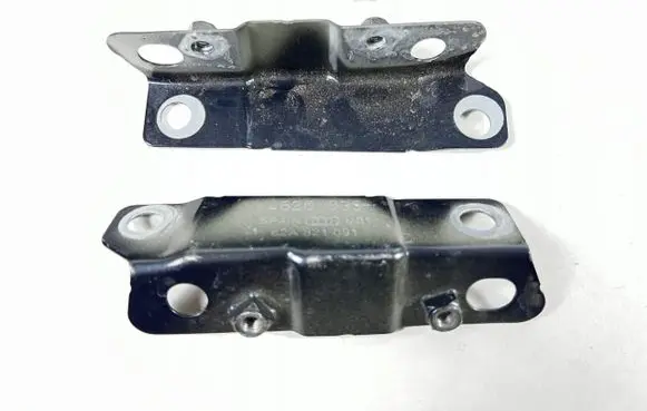 Audi A1 Fender mounting bracket 82A821092