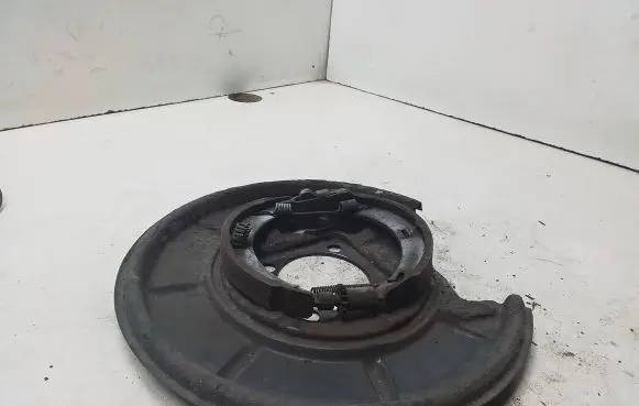 Mercedes-Benz B W245 Rear brake disc plate dust cover 