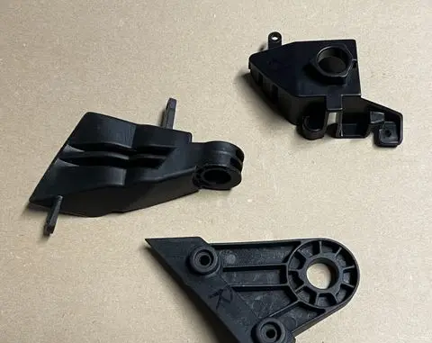 Mercedes-Benz E W212 Headlight/headlamp mounting bracket 2128201414 A2128201414