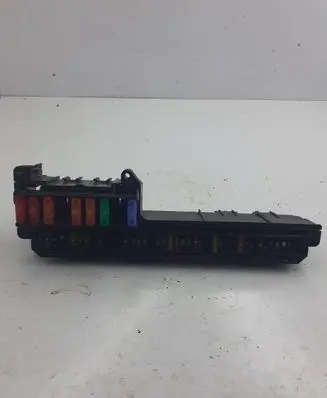 BMW 5 E60 E61 Fuse module 6957330 695733002 6114695733002