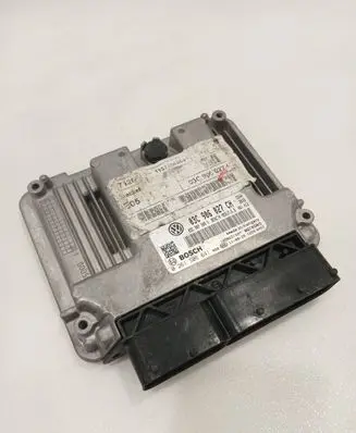 Volkswagen Golf VI Engine control unit/module 03C906027CH 03C907309K 0261S06641