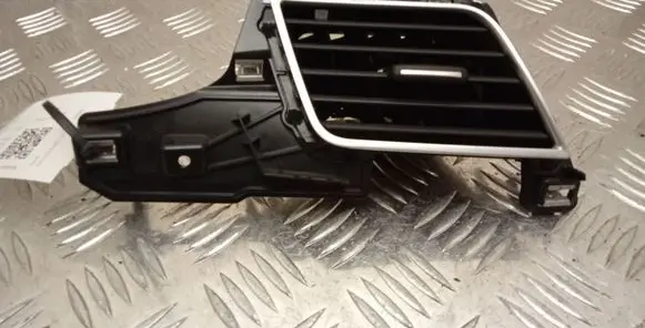 Audi A8 S8 D4 4H Dashboard side air vent grill/cover trim 4H2820902