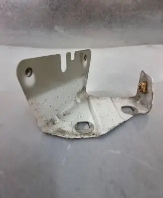 Renault Trafic III (X82) Fender mounting bracket 47903R