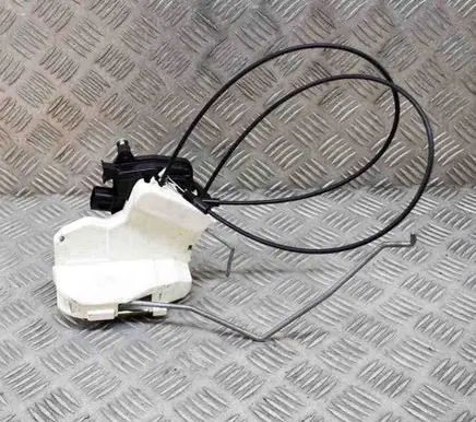 Mitsubishi Galant IX Coupe door lock (next to the handle) 5715A477