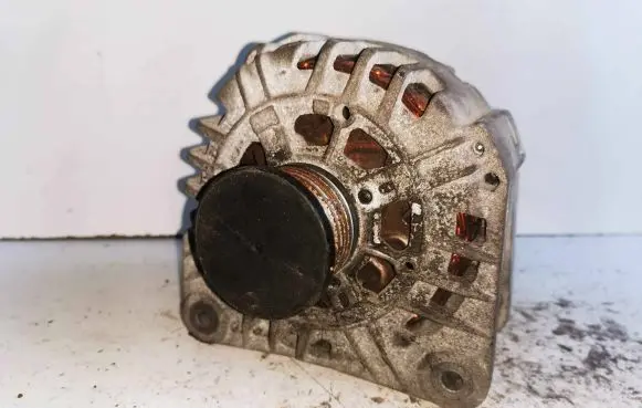 Nissan Navara Generator/alternator 150116 P0153219