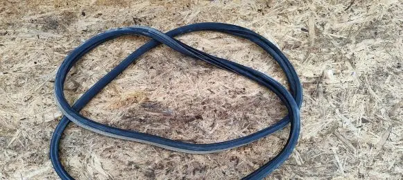 Peugeot 5008 Loading door rubber seal (on body) 