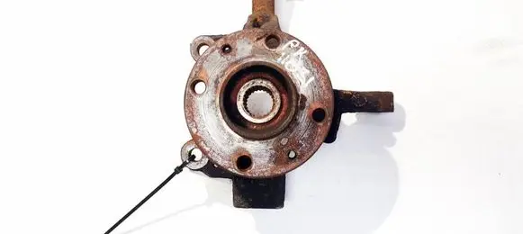 Renault Clio III Front wheel hub 