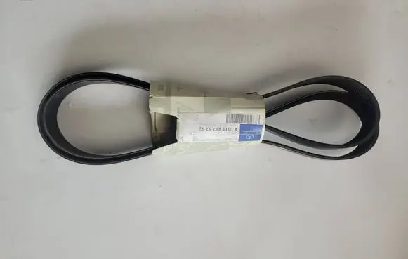 Mercedes-Benz Vito Viano W638 Alternator belt A0139975792
