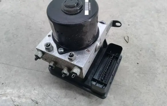 BMW 1 E81 E87 ABS Pump 67915216787837