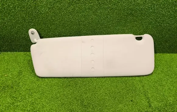 Sun visor clip/hook/bracket
