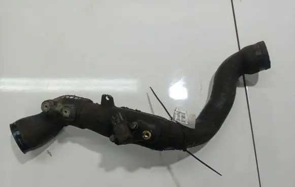 Nissan Almera Tino Intercooler hose/pipe 