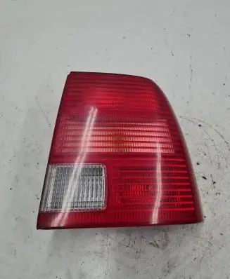 Volkswagen PASSAT B5 Rear/tail lights