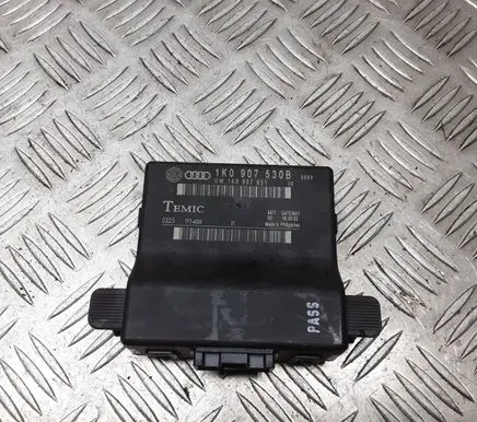Audi A3 S3 8P Gateway control module 1K0907530B HW1K0907951 0325