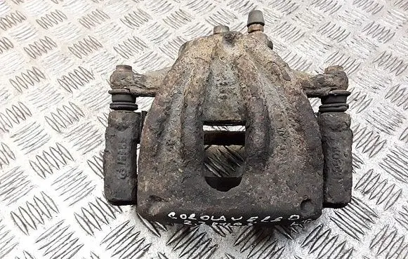 Toyota Corolla Verso E121 Front brake caliper