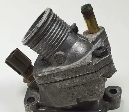 Volvo S40, V40 Thermostat housing 30650469