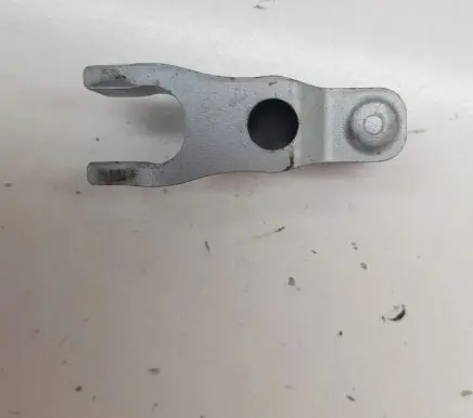 Opel Zafira C Fuel Injector clamp holder 82546