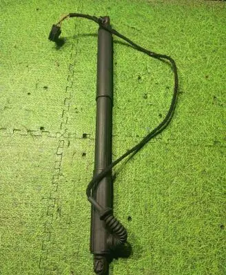 BMW X5M E70 Tailgate strut 7172059