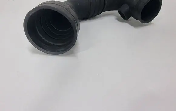 Audi A4 S4 B5 8D Intercooler hose/pipe 8D0129615A