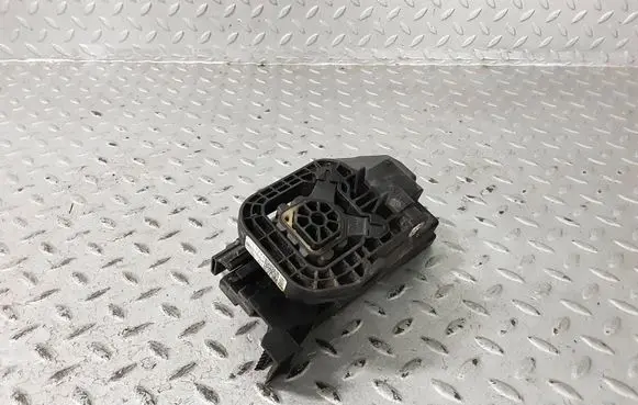 BMW X1 U11 Radiator mount bracket 17115B31E54 5331E54 17119846989