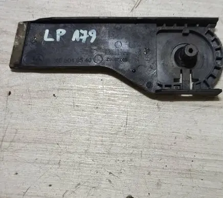 Mercedes-Benz CLA C117 X117 W117 Radiator mount bracket A2465040540