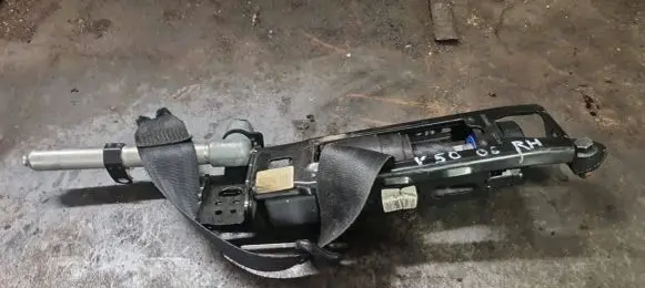Volvo V50 Front seatbelt 6012243