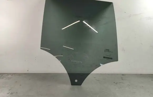 Volvo XC40 Rear door window glass 32244802 31442380