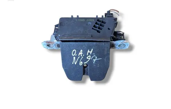 Opel Astra H Tailgate/trunk/boot lock/catch/latch 13117285