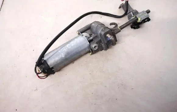 Mercedes-Benz S W220 Seat adjustment motor 0130002524