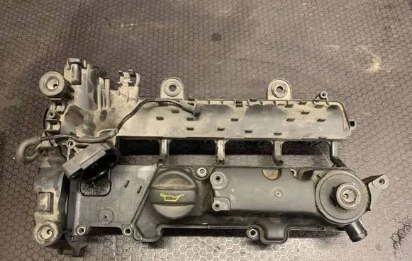Ford Fiesta Rocker cam cover 39055