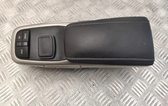 Lexus RX 450H Armrest 5882248100 2372400810