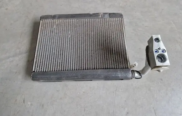 Air conditioning (A/C) radiator (interior)