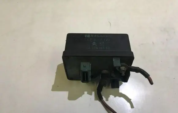 Citroen C5 Glow plug pre-heat relay 9639912580