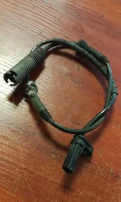 BMW 1 E82 E88 ABS brake wheel speed sensor 6762465