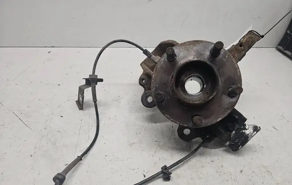 Ford Focus C-MAX Front wheel hub spindle knuckle 3M513K171