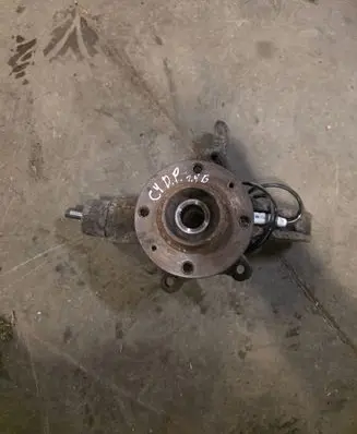 Citroen C4 I Front wheel hub