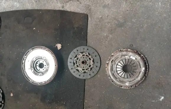 Volvo V40 Clutch set kit 001398