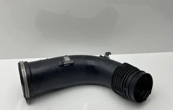 BMW 4 F36 Gran coupe Turbo air intake inlet pipe/hose 8512381