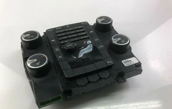 Volvo XC70 Climate control unit 31324827 S609