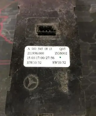 Mercedes-Benz Sprinter W906 Quarter vent window switch A9065450813