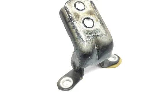 Nissan Navara D23 Front door lower hinge 