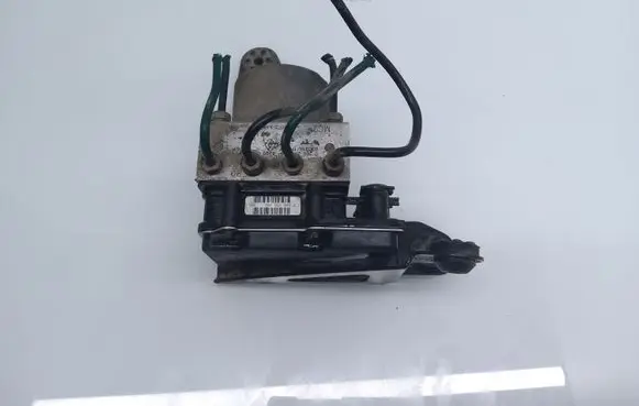 Renault Megane II ABS Pump 0265231300 8200038695