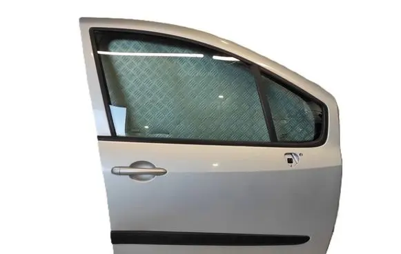 Renault Modus Front door