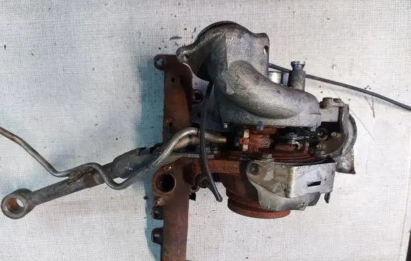 Volkswagen PASSAT B7 Turbo 03L253016T