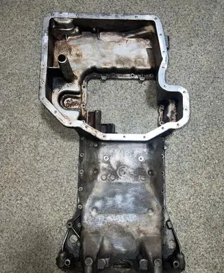 BMW 7 E38 Oil sump 1702637