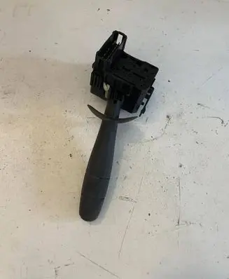 Nissan Primastar Wiper control stalk E10587683