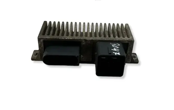Renault Scenic III - Grand scenic III Glow plug pre-heat relay 8200558438A