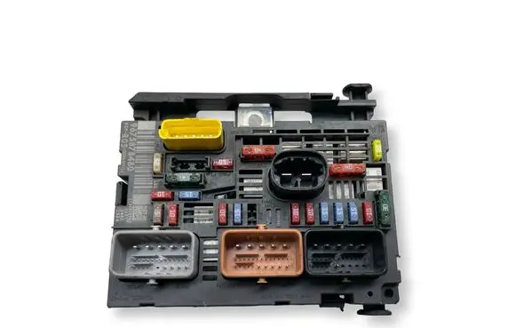 Peugeot 308 BSM Control unit 9675878480