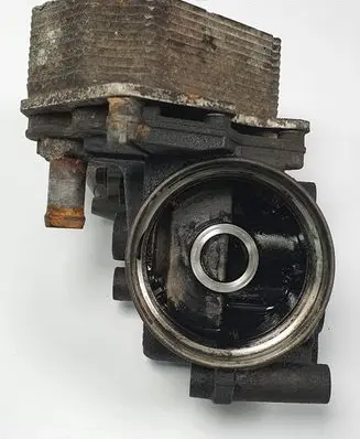 Citroen Jumper Oil filter mounting bracket 6C1Q-6B624-AC