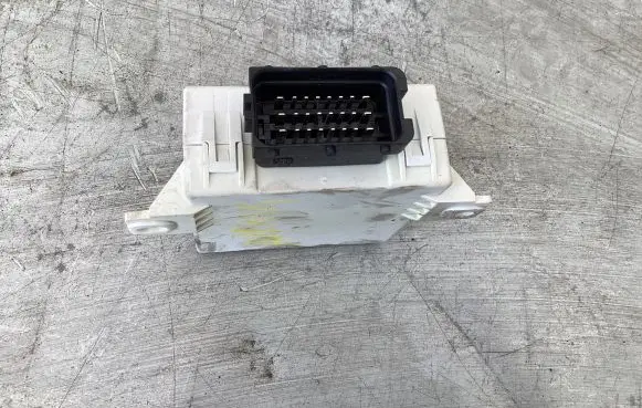 Toyota Avensis T250 Window wiper relay 8594005040
